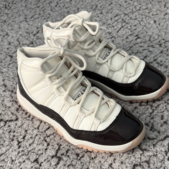 Jordan Other - Air Jordan 11 Retro "Neapolitan" sneakers